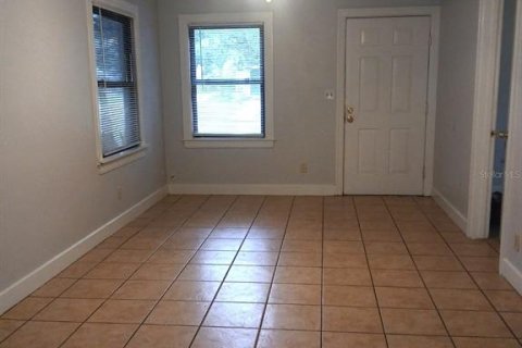 Villa ou maison à louer à Saint Petersburg, Floride: 3 chambres, 98.29 m2 № 2416524 - photo 4