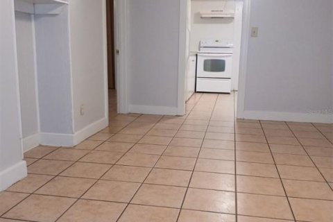 Villa ou maison à louer à Saint Petersburg, Floride: 3 chambres, 98.29 m2 № 2416524 - photo 5