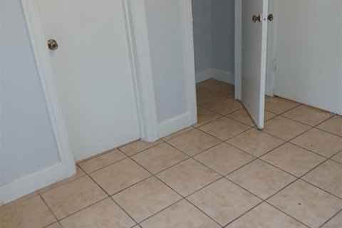Villa ou maison à louer à Saint Petersburg, Floride: 3 chambres, 98.29 m2 № 2416524 - photo 10