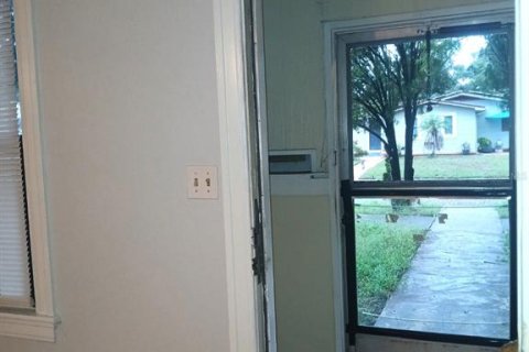 Villa ou maison à louer à Saint Petersburg, Floride: 3 chambres, 98.29 m2 № 2416524 - photo 3