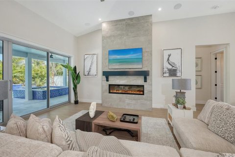 House in Bradenton, Florida 4 bedrooms, 228.63 sq.m. № 1656640 - photo 6