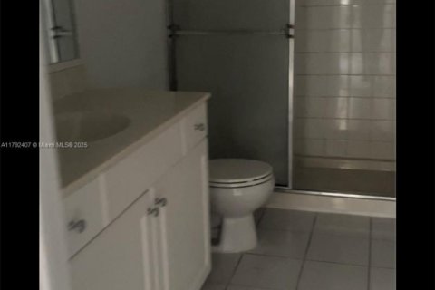 Condo in Riviera Beach, Florida, 2 bedrooms  № 1743946 - photo 5