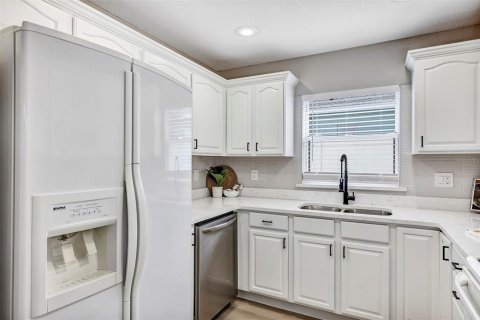 House in Orlando, Florida 4 bedrooms, 187.01 sq.m. № 1745025 - photo 22