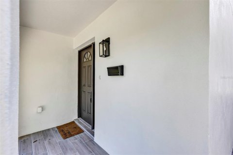 House in Orlando, Florida 4 bedrooms, 187.01 sq.m. № 1745025 - photo 5