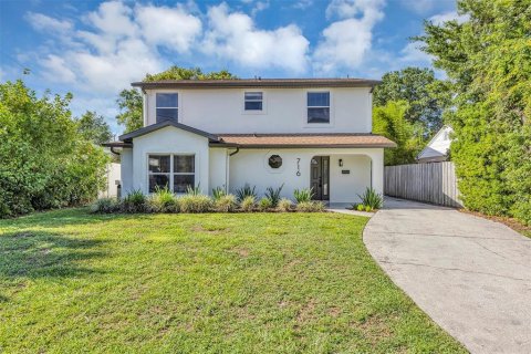 House in Orlando, Florida 4 bedrooms, 187.01 sq.m. № 1745025 - photo 1