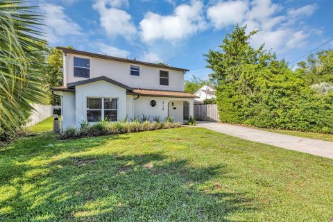 House in Orlando, Florida 4 bedrooms, 187.01 sq.m. № 1745025 - photo 2