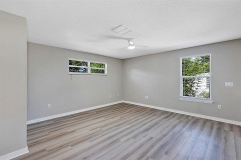 House in Orlando, Florida 4 bedrooms, 187.01 sq.m. № 1745025 - photo 30