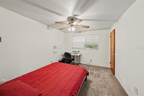 House in Tampa, Florida 4 bedrooms, 167.6 sq.m. № 2431675 - photo 17