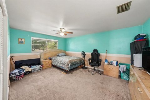 House in Tampa, Florida 4 bedrooms, 167.6 sq.m. № 2431675 - photo 19