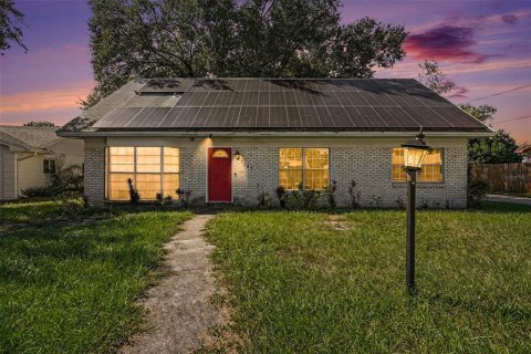 House in Tampa, Florida 4 bedrooms, 167.6 sq.m. № 2431675