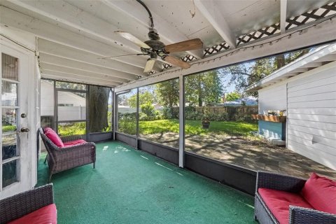 House in Tampa, Florida 4 bedrooms, 167.6 sq.m. № 2431675 - photo 23