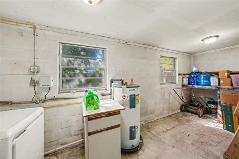 House in Tampa, Florida 4 bedrooms, 167.6 sq.m. № 2431675 - photo 21