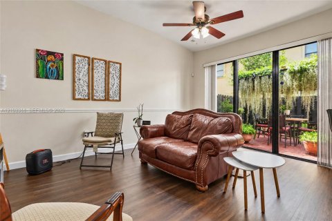 Touwnhouse à vendre à Homestead, Floride: 4 chambres, 161.28 m2 № 2407899 - photo 10