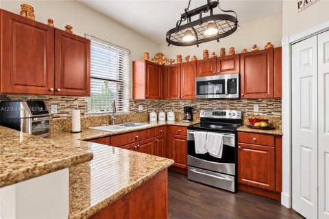 Touwnhouse à vendre à Homestead, Floride: 4 chambres, 161.28 m2 № 2407899 - photo 9