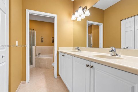 Touwnhouse à vendre à Homestead, Floride: 4 chambres, 161.28 m2 № 2407899 - photo 19