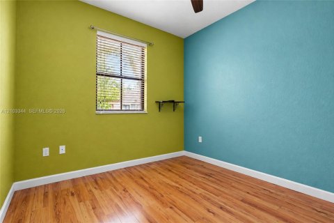 Touwnhouse à vendre à Homestead, Floride: 4 chambres, 161.28 m2 № 2407899 - photo 17