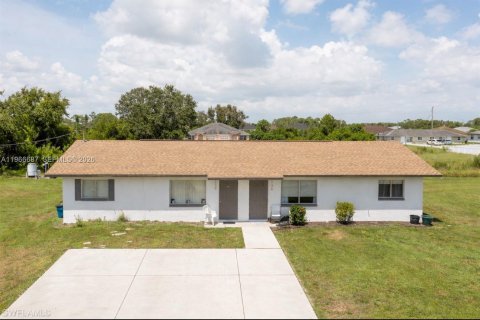 Immobilier commercial à Lehigh Acres, Floride № 2081333