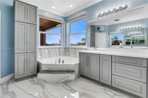 Купить виллу или дом в Мирамар, Флорида 5 спален, 349.87м2, № 2040652 - фото 30