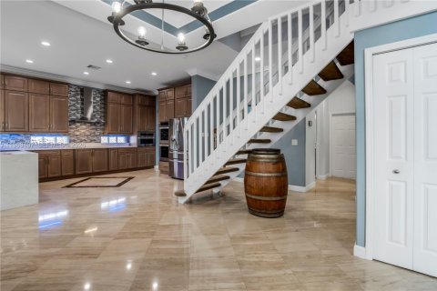 Купить виллу или дом в Мирамар, Флорида 5 спален, 349.87м2, № 2040652 - фото 22