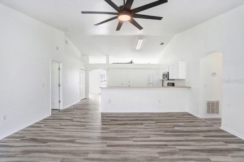 House in Kissimmee, Florida 3 bedrooms, 166.11 sq.m. № 1870631 - photo 14