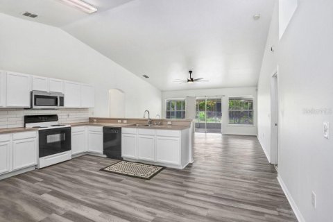House in Kissimmee, Florida 3 bedrooms, 166.11 sq.m. № 1870631 - photo 11
