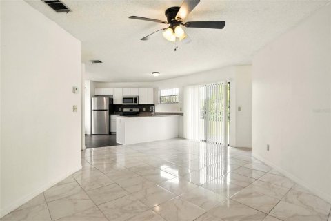 Appartement à louer à Orlando, Floride: 2 chambres, 97.55 m2 № 2378946 - photo 5