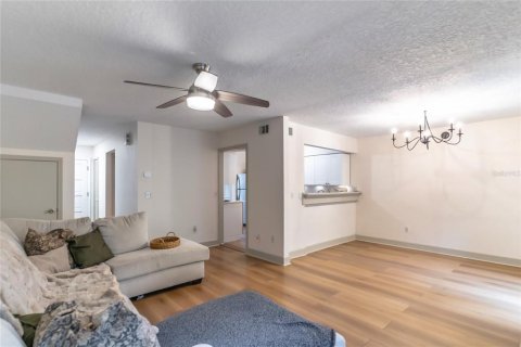 Touwnhouse à vendre à Orlando, Floride: 2 chambres, 110.55 m2 № 1910832 - photo 15