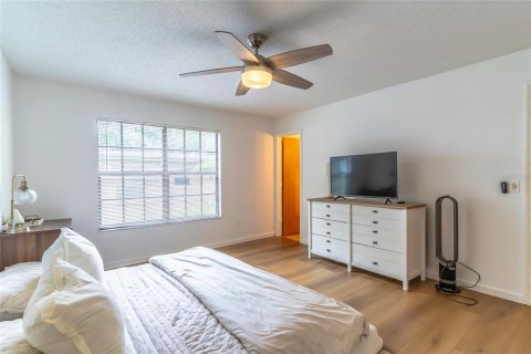 Touwnhouse à vendre à Orlando, Floride: 2 chambres, 110.55 m2 № 1910832 - photo 17