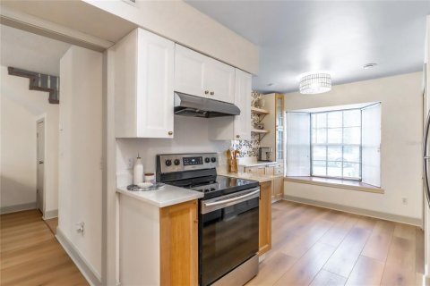 Touwnhouse à vendre à Orlando, Floride: 2 chambres, 110.55 m2 № 1910832 - photo 4