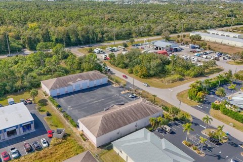 Купить коммерческую недвижимость в Пунта-Горда, Флорида 164.25м2, № 2211502 - фото 16