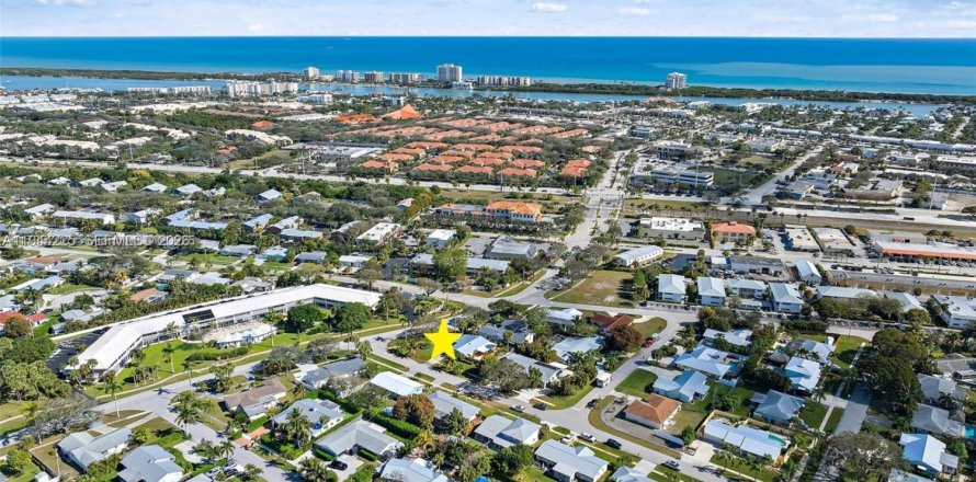 Villa ou maison à Tequesta, Floride 3 chambres, 113.81 m2 № 2000656