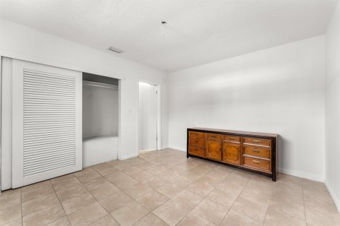 Appartement à louer à Fort Lauderdale, Floride: 2 chambres, 83.24 m2 № 2187561 - photo 9