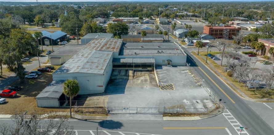 Immobilier commercial à Ocala, Floride 2798.22 m2 № 2101174