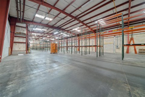 Immobilier commercial à vendre à Ocala, Floride: 2798.22 m2 № 2101174 - photo 4