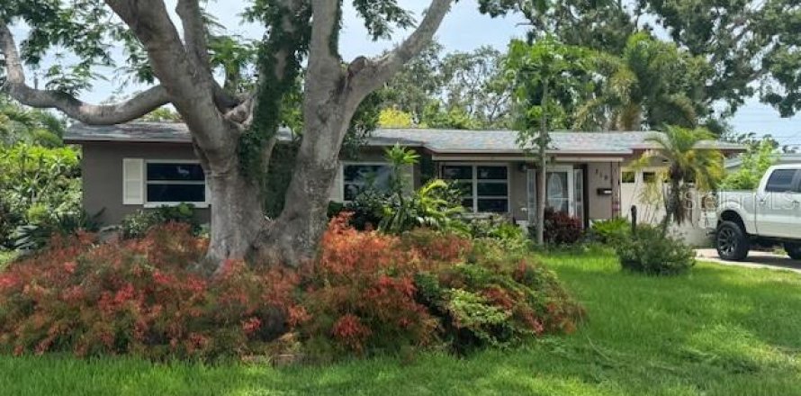 Villa ou maison à Saint Petersburg, Floride 3 chambres, 89.19 m2 № 1793807