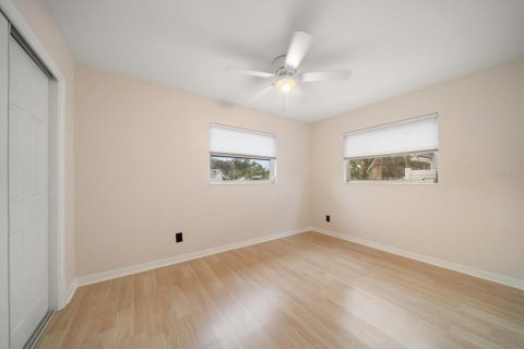 Villa ou maison à louer à Saint Petersburg, Floride: 3 chambres, 89.19 m2 № 1793807 - photo 13