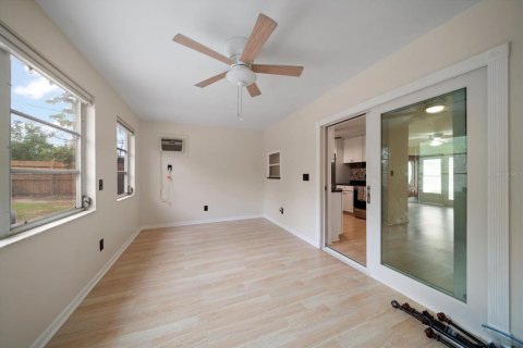 Villa ou maison à louer à Saint Petersburg, Floride: 3 chambres, 89.19 m2 № 1793807 - photo 10