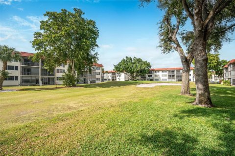 Condominio en venta en Pembroke Pines, Florida, 2 dormitorios, 108.7 m2 № 2256440 - foto 6