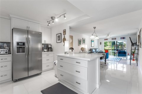 Condominio en Pembroke Pines, Florida, 2 dormitorios  № 2256440