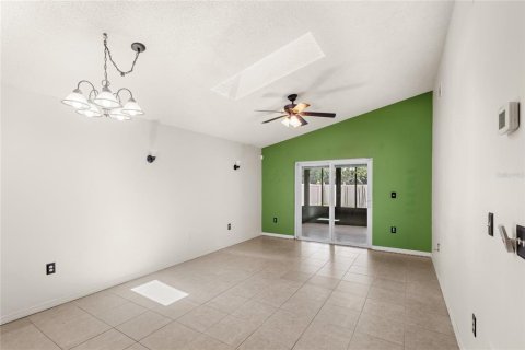 House in Orlando, Florida 2 bedrooms, 94.57 sq.m. № 1881161 - photo 11
