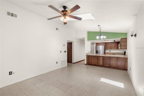 House in Orlando, Florida 2 bedrooms, 94.57 sq.m. № 1881161 - photo 10
