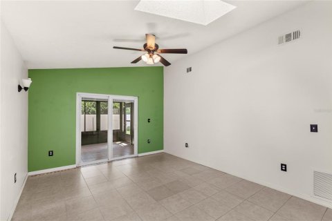 House in Orlando, Florida 2 bedrooms, 94.57 sq.m. № 1881161 - photo 12