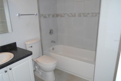 Adosado en venta en Sarasota, Florida, 3 dormitorios, 131.74 m2 № 2258278 - foto 11