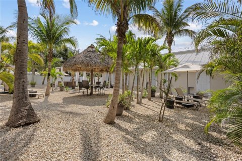 Immobilier commercial à vendre à Englewood, Floride: 285.4 m2 № 1687964 - photo 9