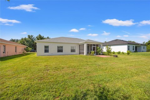 House in Port Charlotte, Florida 3 bedrooms, 189.52 sq.m. № 1888563 - photo 25