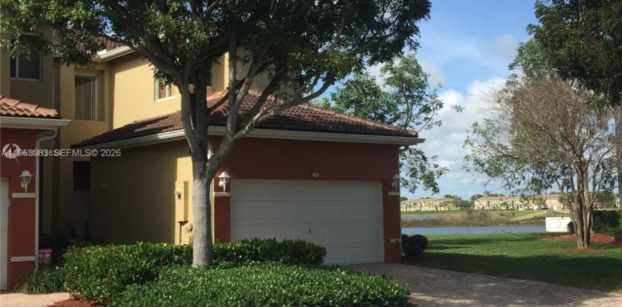 Touwnhouse à Homestead, Floride 3 chambres, 172.24 m2 № 2023982