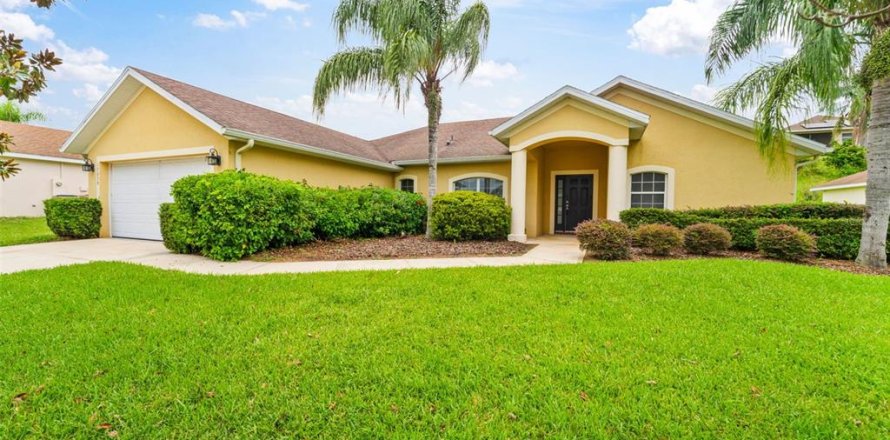 Villa ou maison à Clermont, Floride 3 chambres, 157.66 m2 № 1902350