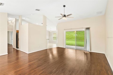Villa ou maison à vendre à Clermont, Floride: 3 chambres, 157.66 m2 № 1902350 - photo 5
