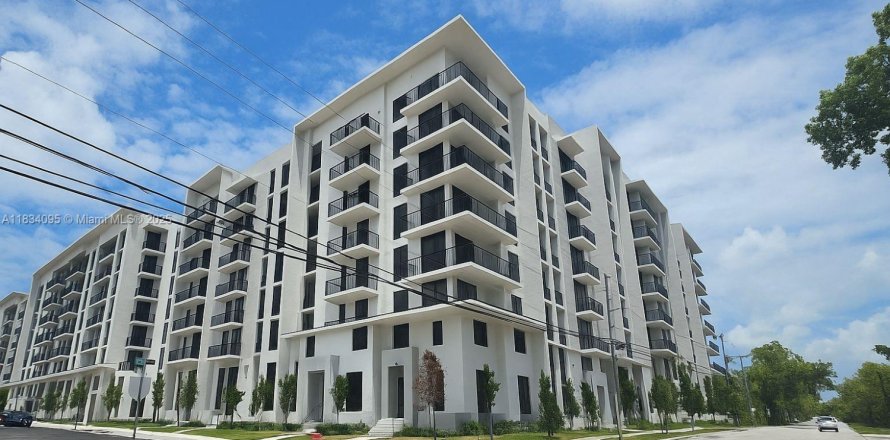 Villa ou maison à North Miami, Floride 3 chambres, 47955.4 m2 № 1813933