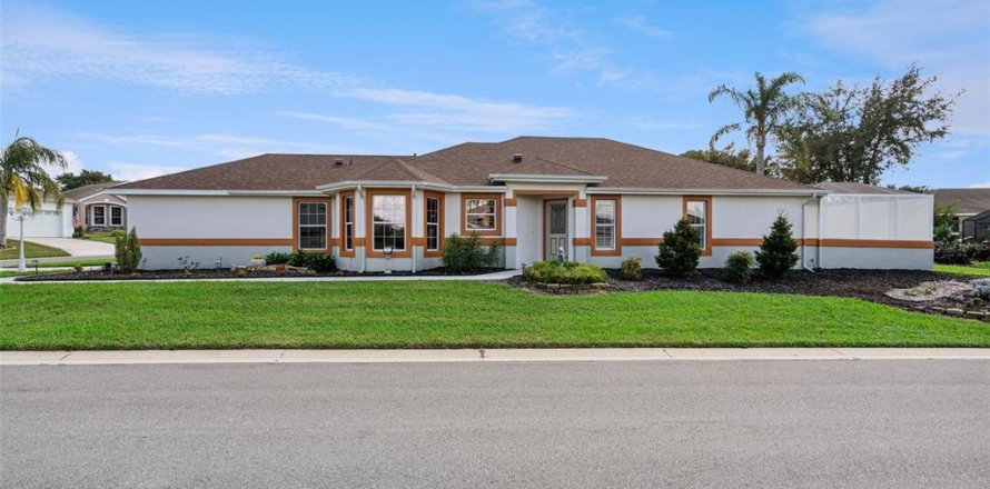 Villa ou maison à Tavares, Floride 2 chambres, 137.87 m2 № 2430569